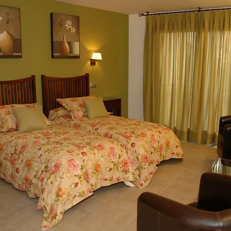 Abuela Benita Hotel Cebreros
